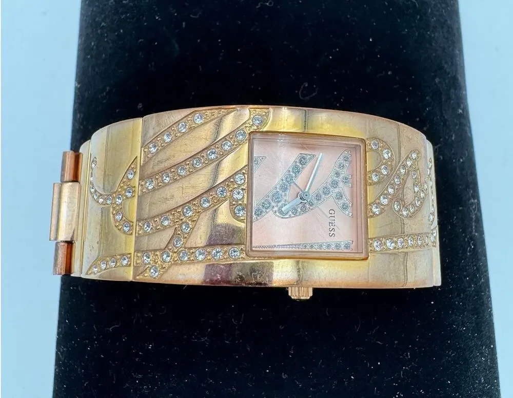 Vintage Guess Ladies Analogue Watch Rose Gold Steel Bracelet U15063L1
